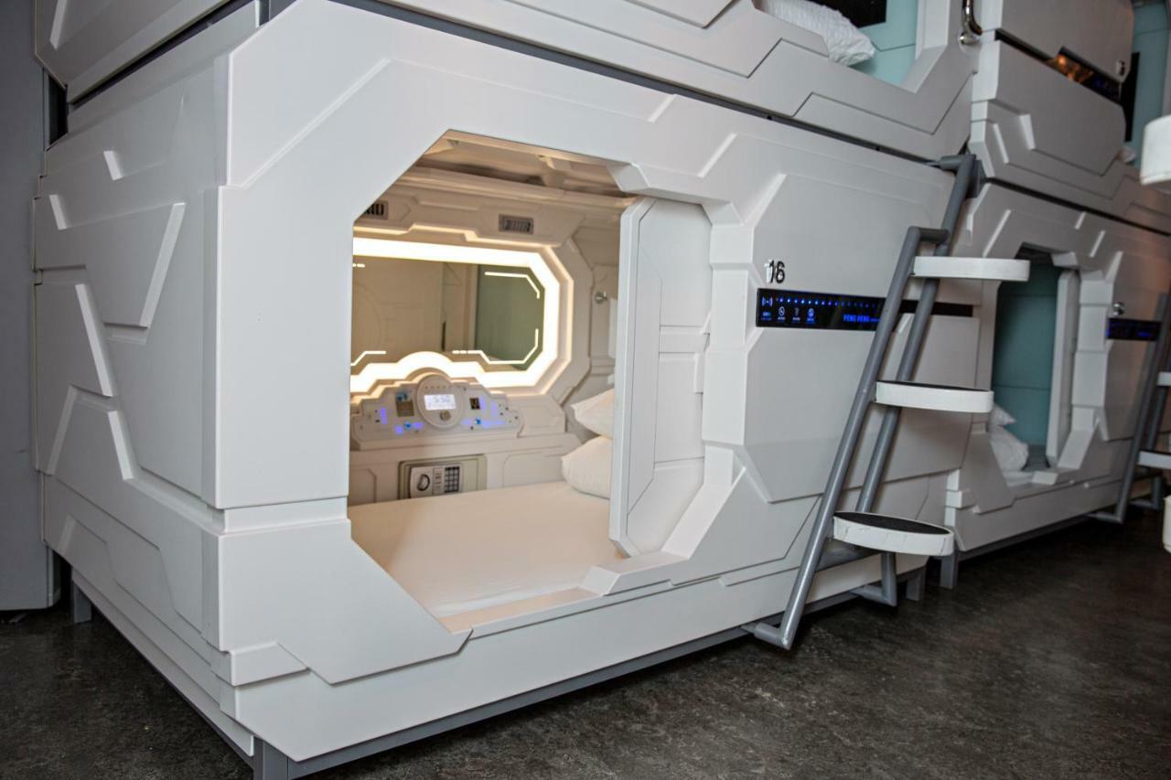 Puffin Nest Capsule Hostel فيستمانايار المظهر الخارجي الصورة