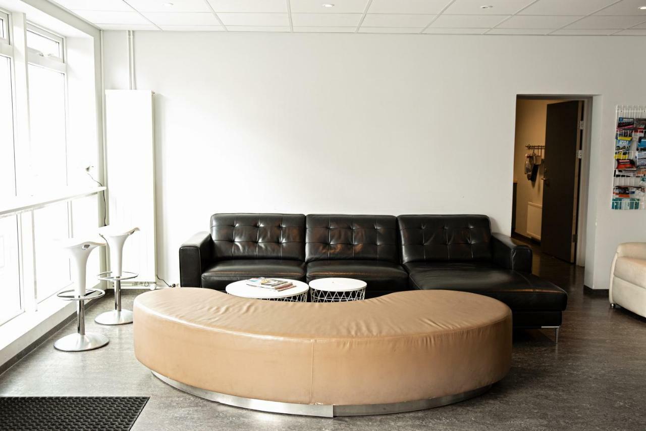Puffin Nest Capsule Hostel فيستمانايار المظهر الخارجي الصورة