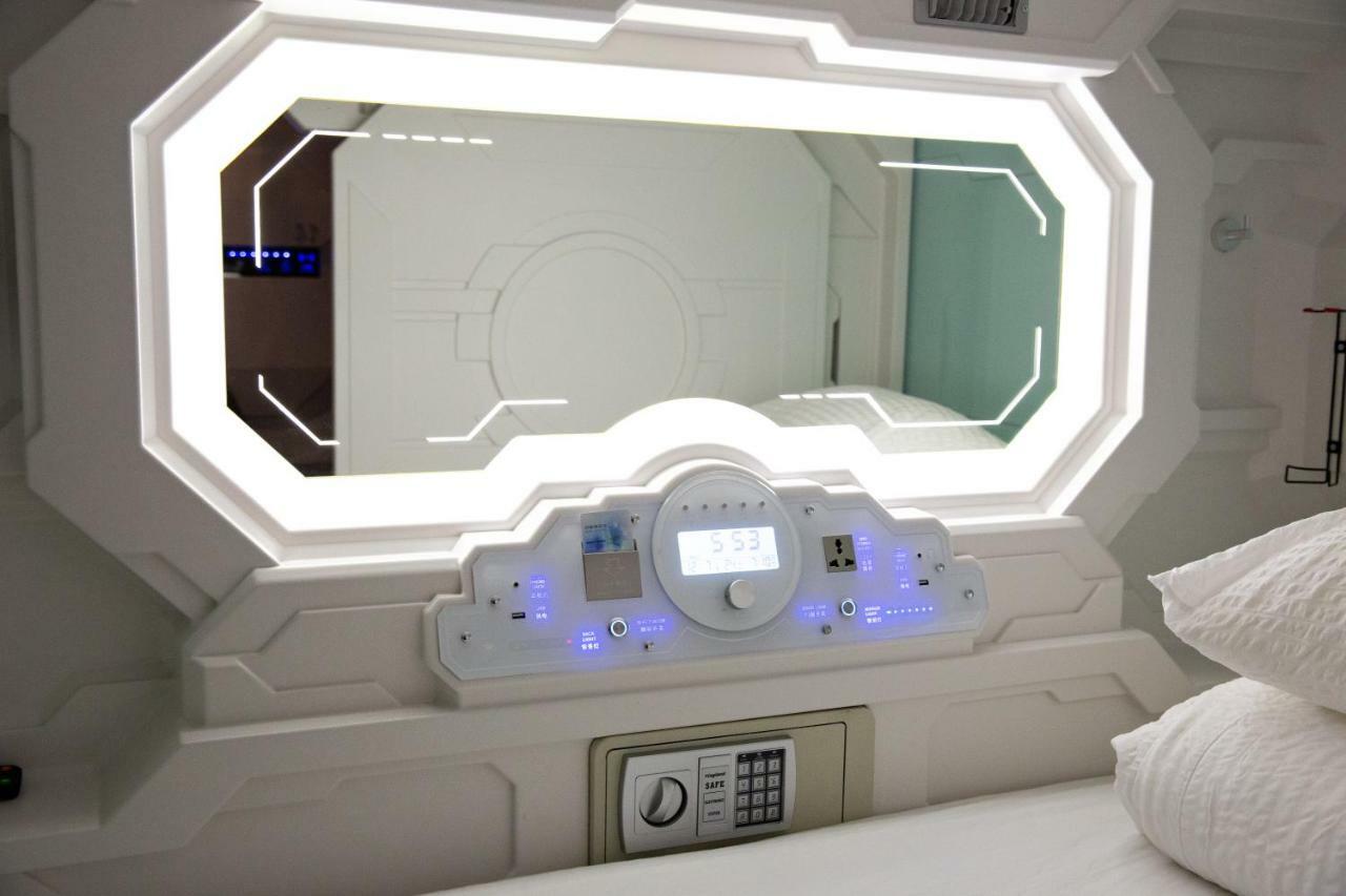 Puffin Nest Capsule Hostel فيستمانايار المظهر الخارجي الصورة