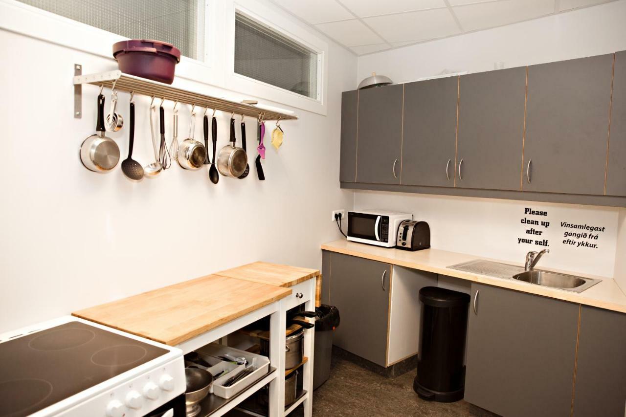 Puffin Nest Capsule Hostel فيستمانايار المظهر الخارجي الصورة